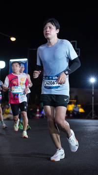 BIB: 1279, 42067
                            <button type="button" onclick="openModal(23076742)" class="btn btn-primary btn-sm float-right btn-popup" data-toggle="modal" data-target=".modal-high-quality">
                        <i class="fas fa-shopping-cart"></i> Add to Cart
                    </button>
                                            <button type="button" onclick="isThisMe(23076742, true)" class="btn btn-success btn-sm float-right btn-popup btn-isme hidden" data-toggle="tooltip" data-placement="bottom" title="นี่คือรูปของคุณใช่ไหม คลิกที่นี่เพื่อเอาเข้าอัลบั้ม">
                        <i class="fas fa-plus"></i> Add to album
                    </button>
                    <button type="button" onclick="isThisMe(23076742, false)" class="btn btn-warning btn-sm float-right btn-popup btn-isnotme hidden">
                        <i class="fas fa-ban"></i> Remove from album
                    </button>